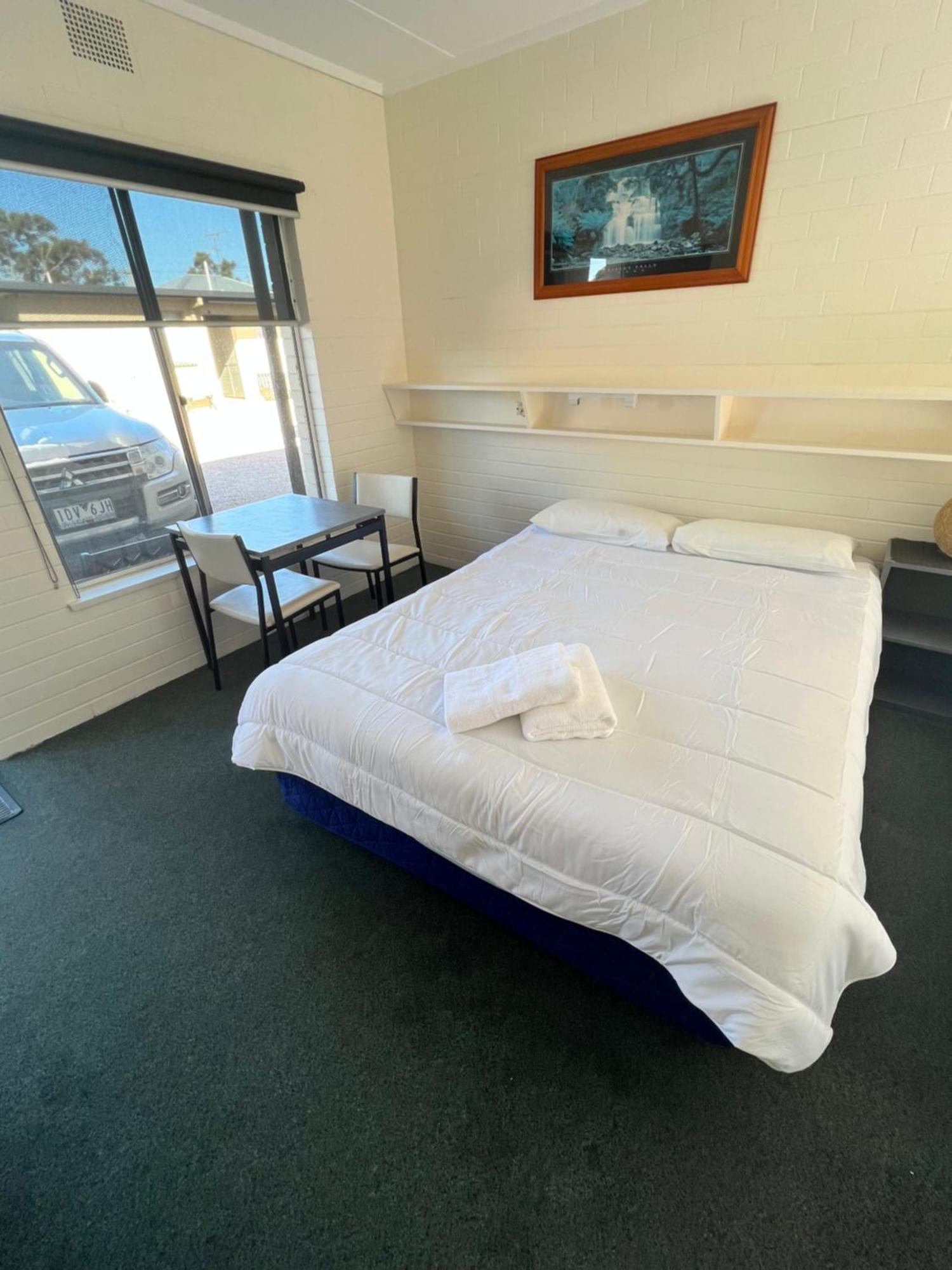 Bairnsdale Town Central Motel Екстер'єр фото