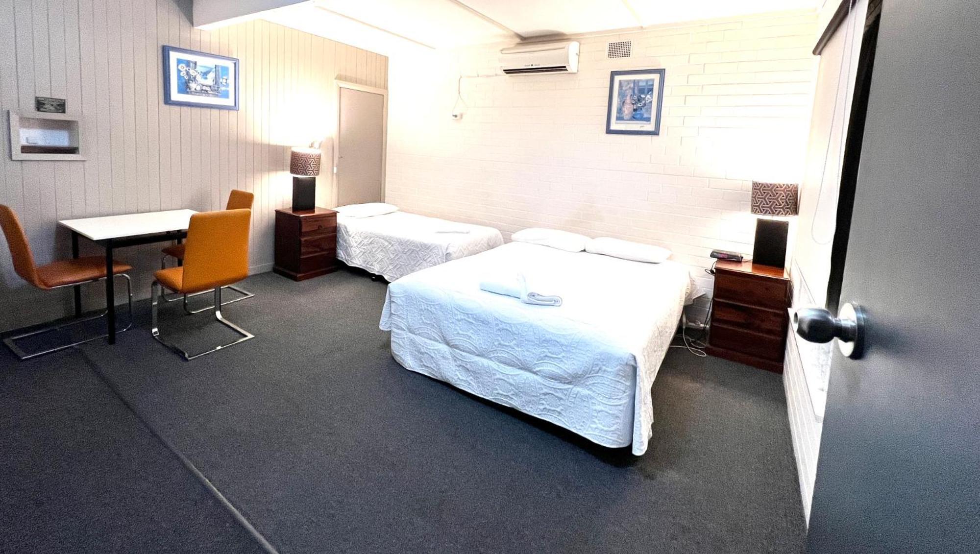 Bairnsdale Town Central Motel Екстер'єр фото