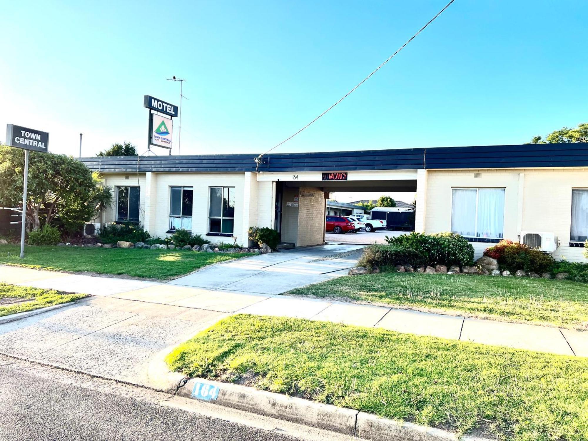 Bairnsdale Town Central Motel Екстер'єр фото