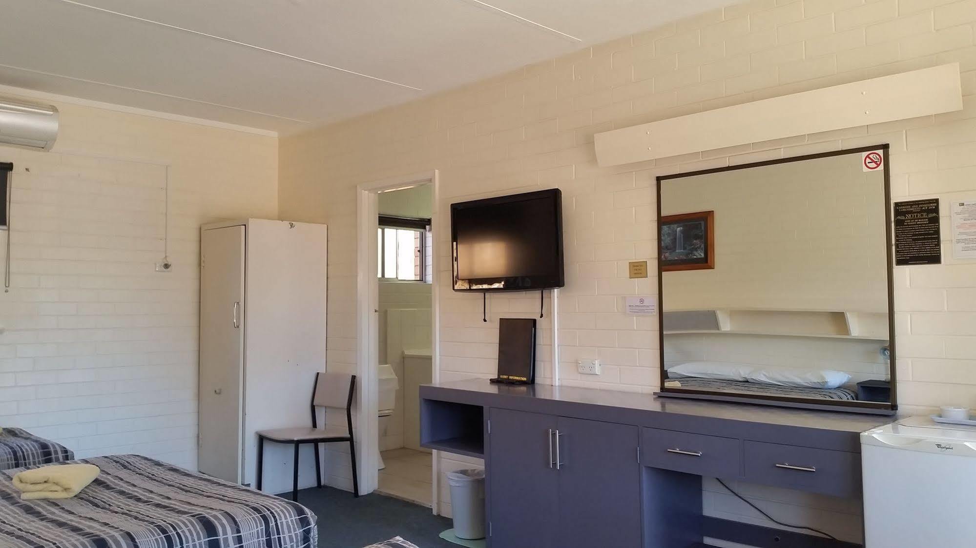 Bairnsdale Town Central Motel Екстер'єр фото
