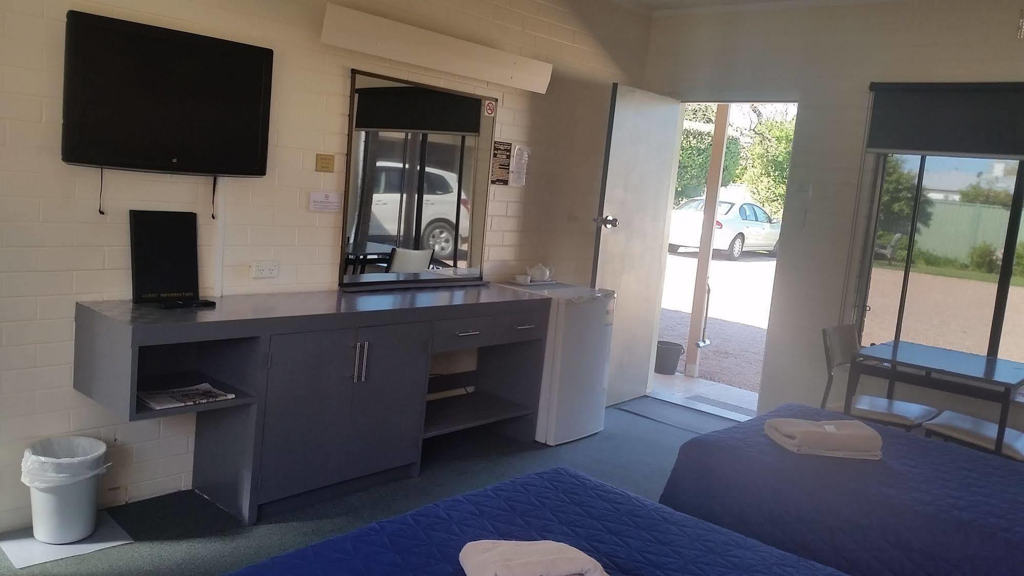 Bairnsdale Town Central Motel Екстер'єр фото