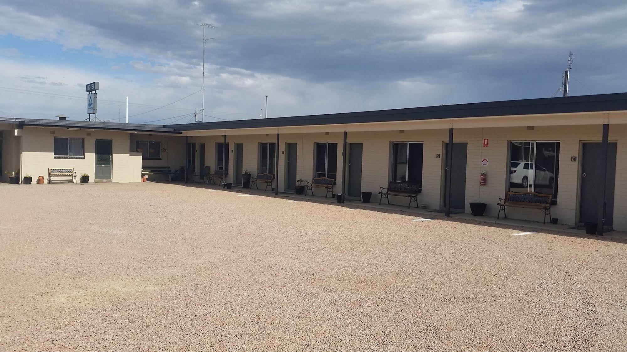 Bairnsdale Town Central Motel Екстер'єр фото